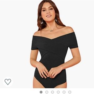 NWOT / Off the shoulder cross-front bodysuit